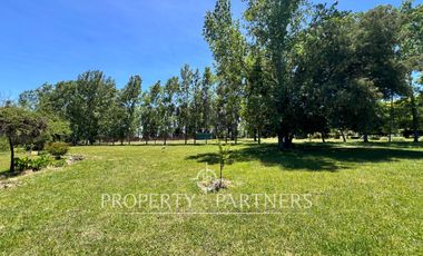 Tres casas en exclusivo condominio Santa Helena