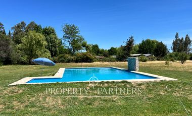 Tres casas en exclusivo condominio Santa Helena