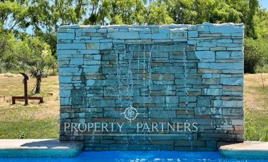 Tres casas en exclusivo condominio Santa Helena