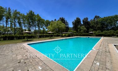 Tres casas en exclusivo condominio Santa Helena