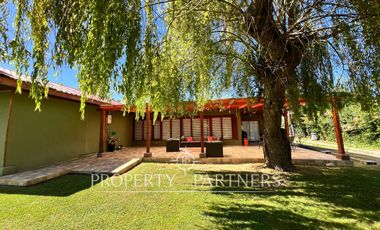 Tres casas en exclusivo condominio Santa Helena