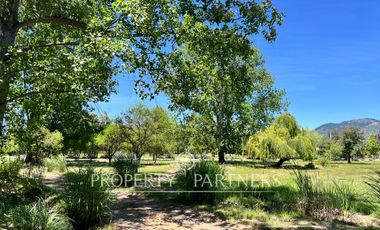 Tres casas en exclusivo condominio Santa Helena