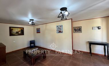 Tres casas en exclusivo condominio Santa Helena