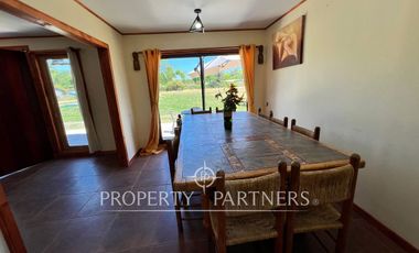 Tres casas en exclusivo condominio Santa Helena