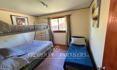 Tres casas en exclusivo condominio Santa Helena