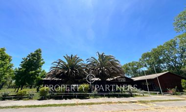 Tres casas en exclusivo condominio Santa Helena