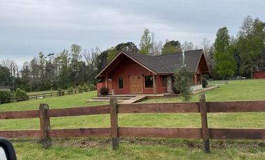 Arrienda casa en condominio de Villarrica.