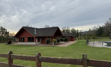 Arrienda casa en condominio de Villarrica.
