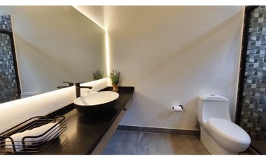 CASA EN VENTA EN MEDIO DEL BOSQUE DE CERRO GORDO, VALLE DE BRAVO