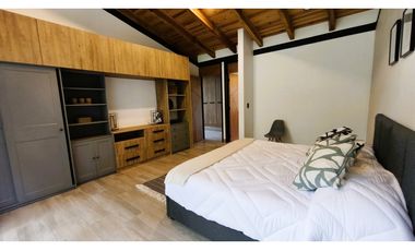 CASA EN VENTA EN MEDIO DEL BOSQUE DE CERRO GORDO, VALLE DE BRAVO