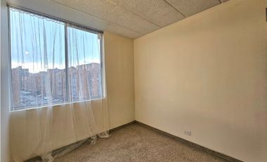APARTAMENTO EN ARRIENDO, QUINTO PISO, GRAN GRANADA