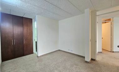 APARTAMENTO EN ARRIENDO, QUINTO PISO, GRAN GRANADA