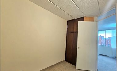 APARTAMENTO EN ARRIENDO, QUINTO PISO, GRAN GRANADA