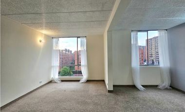 APARTAMENTO EN ARRIENDO, QUINTO PISO, GRAN GRANADA