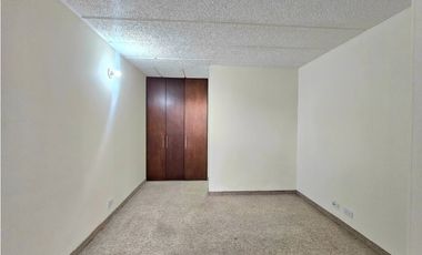 APARTAMENTO EN ARRIENDO, QUINTO PISO, GRAN GRANADA