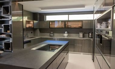 CASA MAGESTUOSA EN MEDELLIN AVENIDA LAS PALMAS   ✅