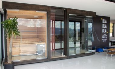 CASA MAGESTUOSA EN MEDELLIN AVENIDA LAS PALMAS   ✅