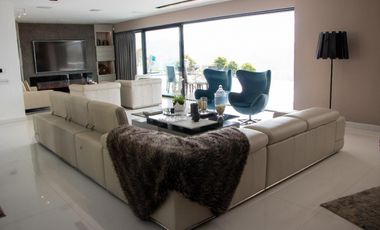 CASA MAGESTUOSA EN MEDELLIN AVENIDA LAS PALMAS   ✅