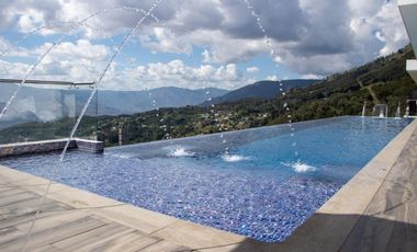 CASA MAGESTUOSA EN MEDELLIN AVENIDA LAS PALMAS   ✅