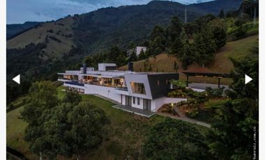 CASA MAGESTUOSA EN MEDELLIN AVENIDA LAS PALMAS   ✅
