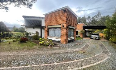 VENTA DE CASA CAMPESTRE RETIRO