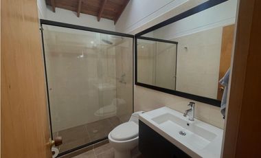 Hermosa casa-finca cerca a Medellín