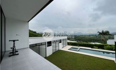 Casa Amoblada en conjunto en arriendo, El Rosario, Manizales