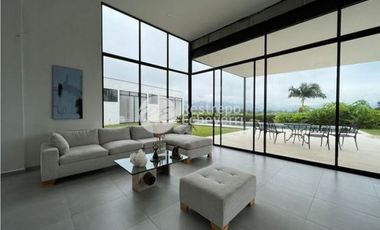 Casa Amoblada en conjunto en arriendo, El Rosario, Manizales