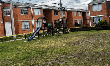 CASA EN VENTA EN MADRID CONJUNTO LA FINCA MANZANA 1