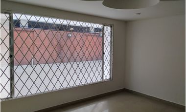 SANTA BARBARA CASA ESQUINERA COMERCIAL EN ARRIENDO  1.136 M²