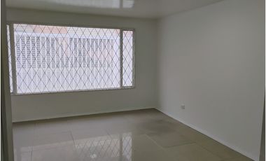 SANTA BARBARA CASA ESQUINERA COMERCIAL EN ARRIENDO  1.136 M²