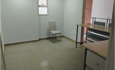 SANTA BARBARA CASA ESQUINERA COMERCIAL EN ARRIENDO  1.136 M²