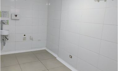 SANTA BARBARA CASA ESQUINERA COMERCIAL EN ARRIENDO  1.136 M²
