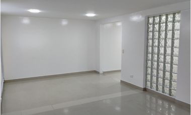 SANTA BARBARA CASA ESQUINERA COMERCIAL EN ARRIENDO  1.136 M²
