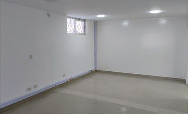 SANTA BARBARA CASA ESQUINERA COMERCIAL EN ARRIENDO  1.136 M²