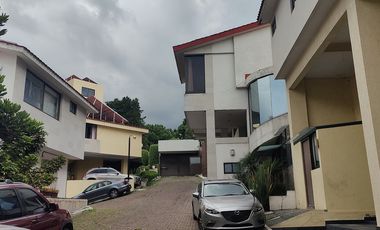 Se vende casa en conjunto en Lomas De Tecamachalco (V)