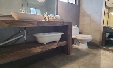 Se vende casa en conjunto en Lomas De Tecamachalco (V)