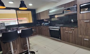 Se vende casa en conjunto en Lomas De Tecamachalco (V)