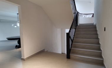 Se vende casa en conjunto en Lomas De Tecamachalco (V)