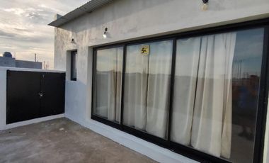 Casa en alquiler 2 dormitorios, M. Romero, La Plata