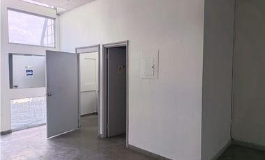 TUMBA MUERTO / PLAZA SIGLO 21 / 100M / PISO MEDIO / AMPLIO ESPACIO