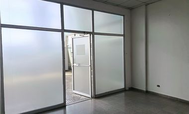 TUMBA MUERTO / PLAZA SIGLO 21 / 100M / PISO MEDIO / AMPLIO ESPACIO