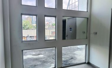 TUMBA MUERTO / PLAZA SIGLO 21 / 100M / PISO MEDIO / AMPLIO ESPACIO