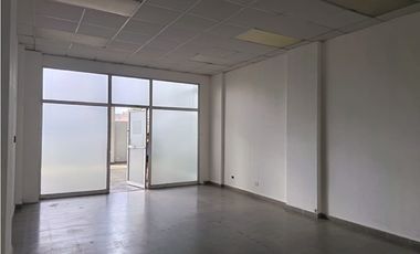 TUMBA MUERTO / PLAZA SIGLO 21 / 100M / PISO MEDIO / AMPLIO ESPACIO