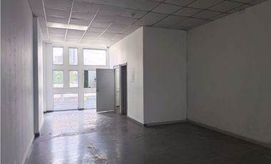 TUMBA MUERTO / PLAZA SIGLO 21 / 100M / PISO MEDIO / AMPLIO ESPACIO