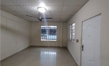 Casa Familiar en El Crisol con 3 Recámaras y 2 Baños – ¡Pet Friendly!