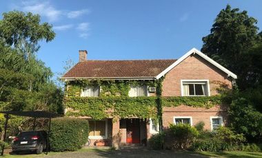 Casa en alquiler temporario c/ cochera en Rincón del Arca