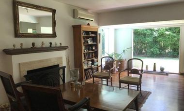 Casa en alquiler temporario c/ cochera en Rincón del Arca