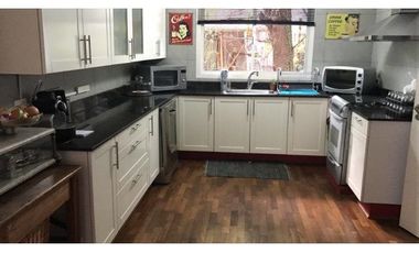 Casa en alquiler temporario c/ cochera en Rincón del Arca