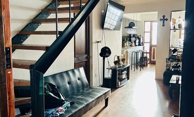 Casa en Venta en Avenida DosOriente con Avenida Reina Mar